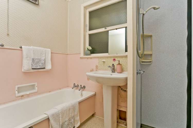 10 Roseberry Avenue Birkenhead_19