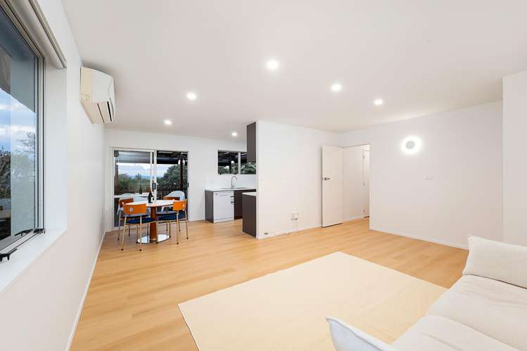 12 Raelene Place Massey_18