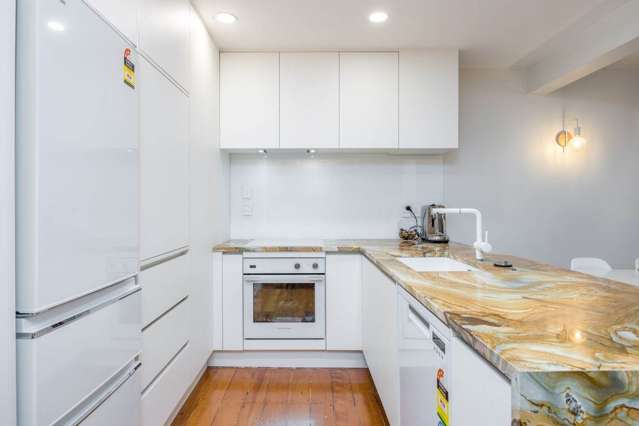 2a/4 Lorne Street City Centre_4