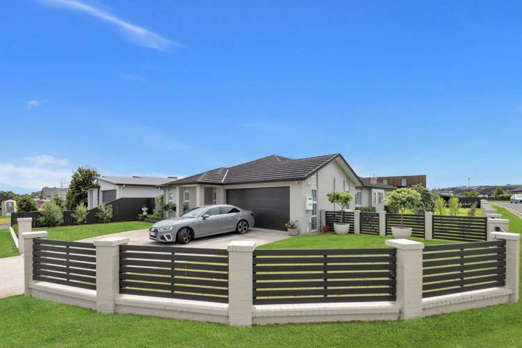 19 Defender Crescent Beachlands_1