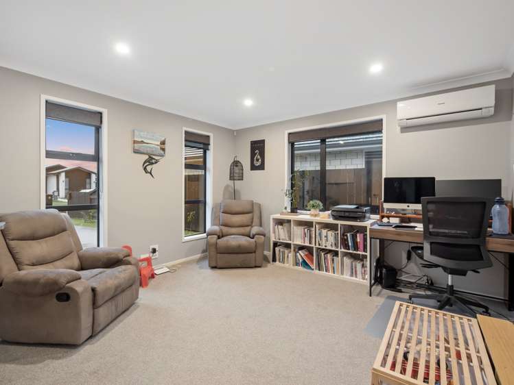 59 Kahuparere Crescent Pyes Pa_9