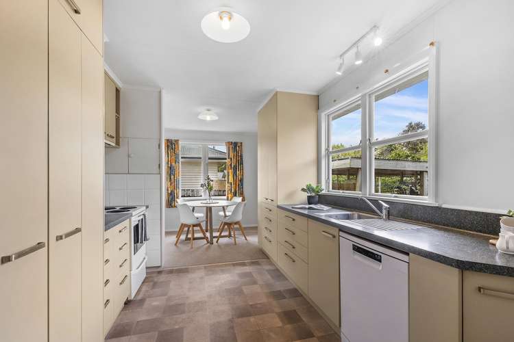 10 Findlay Street Tawa_12