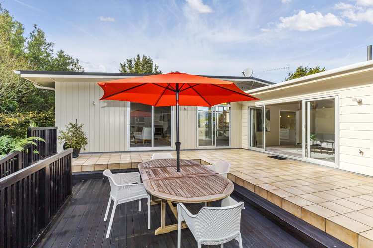 100 Larsen Crescent Tawa_9