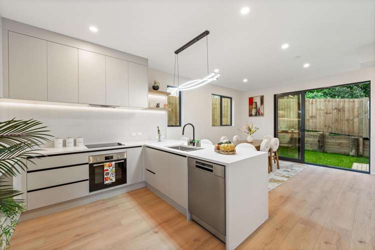 47c Kemp Road Massey_13