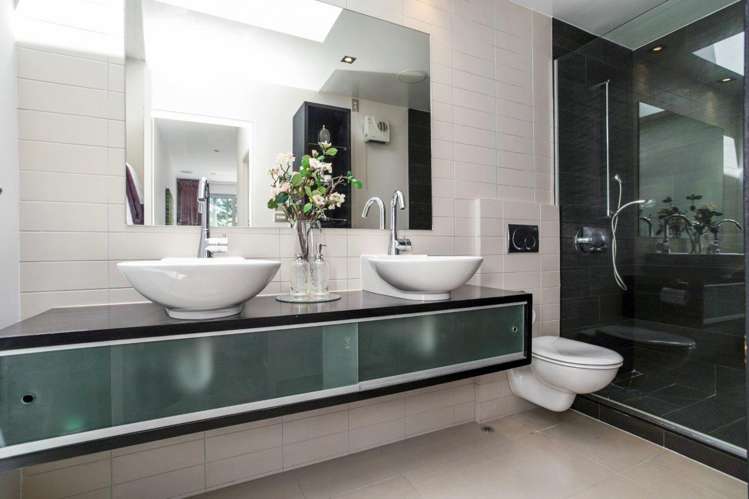 8/16 Beach Front Lane Browns Bay_11