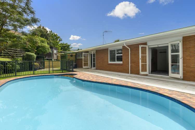 24 Highfield Crescent Brookfield_23