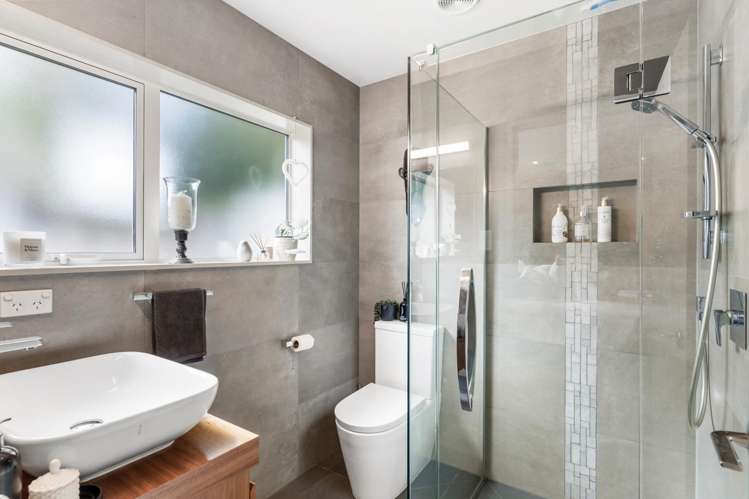 22 Outlook Road Greenhithe_27