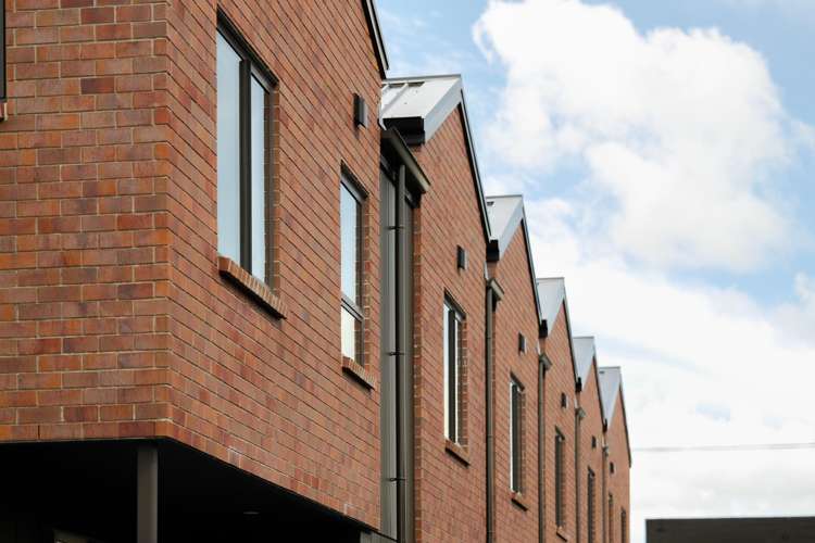 D2/9 Vesty Avenue Hillcrest_18