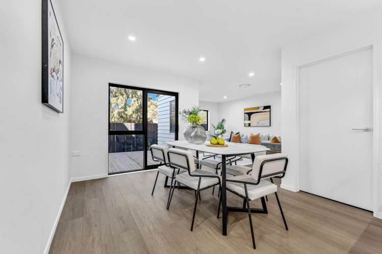 5A & 5B Janine Place Bucklands Beach_11