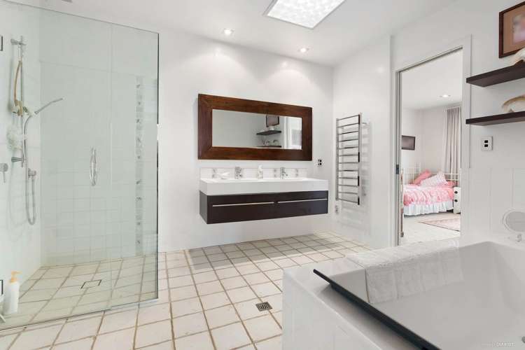 566 Whitford Road Whitford_13