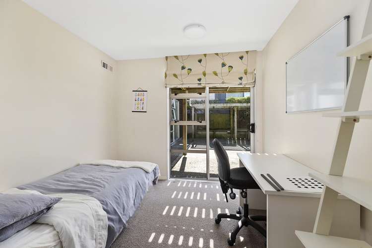 273 Queens Drive Lyall Bay_10