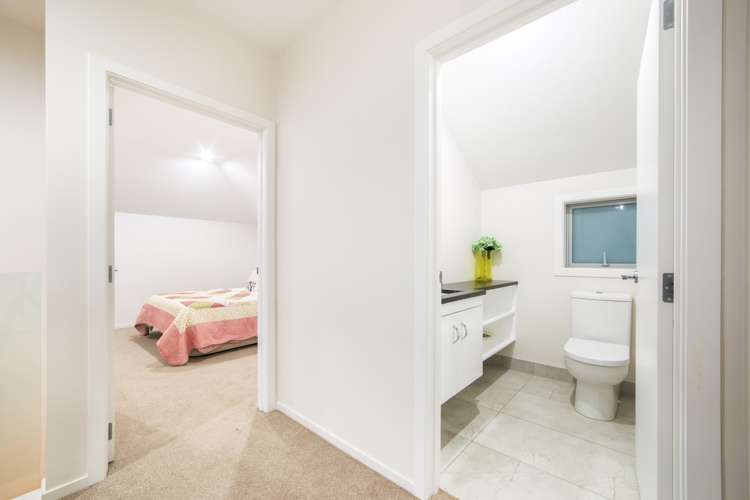 14b Colonel Barton Glade Saint Johns_21