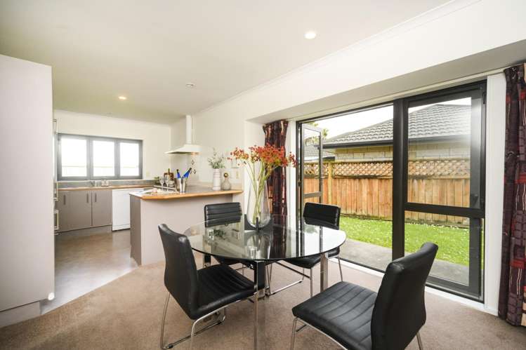9 Alpine Grove Kelvin Grove_10
