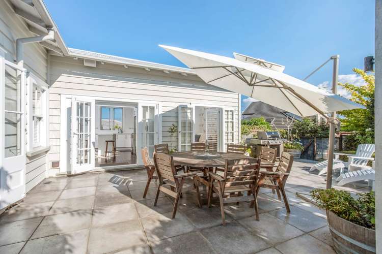 71 Beach Road Mellons Bay_33