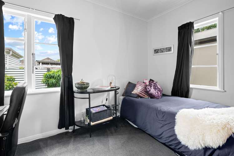 8 Masters Crescent Masterton District_12