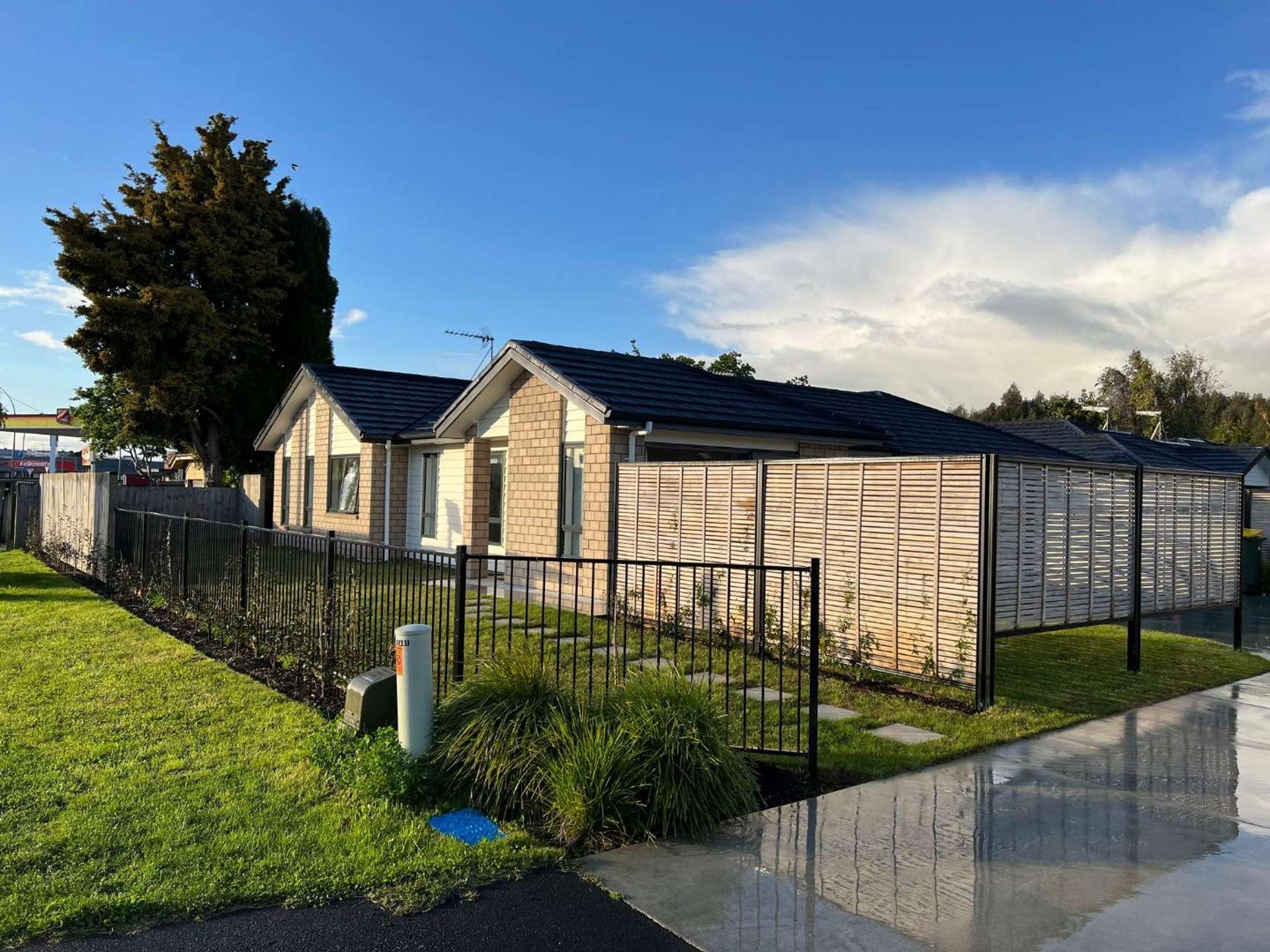 1/255 Peachgrove Road 10458_0