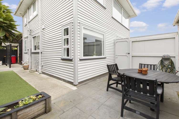 96 Lyall Parade Lyall Bay_11