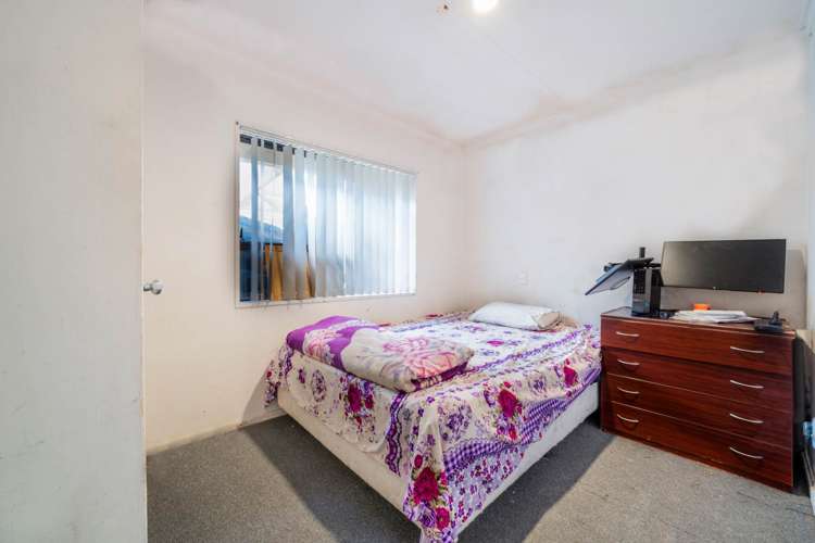 2/18 Frobisher Way Clendon Park_11