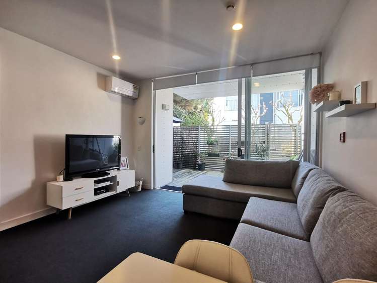 110/22 Fisher-Point Drive_0
