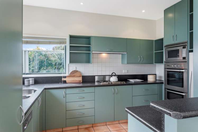 25 Whitewash Head Road Scarborough_10