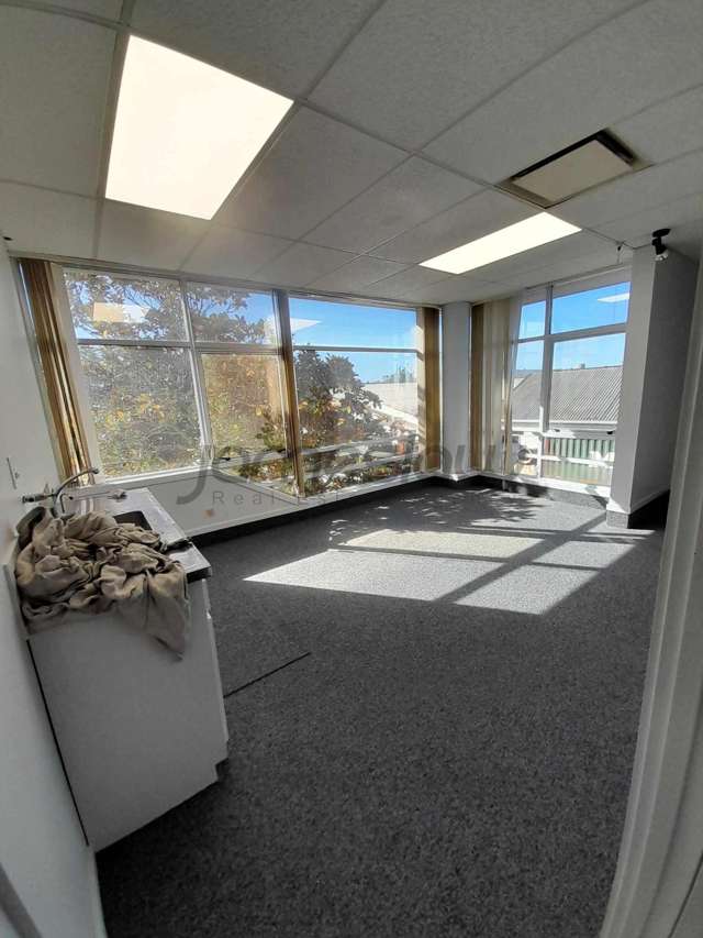 1A/129 Onewa Road Northcote_3