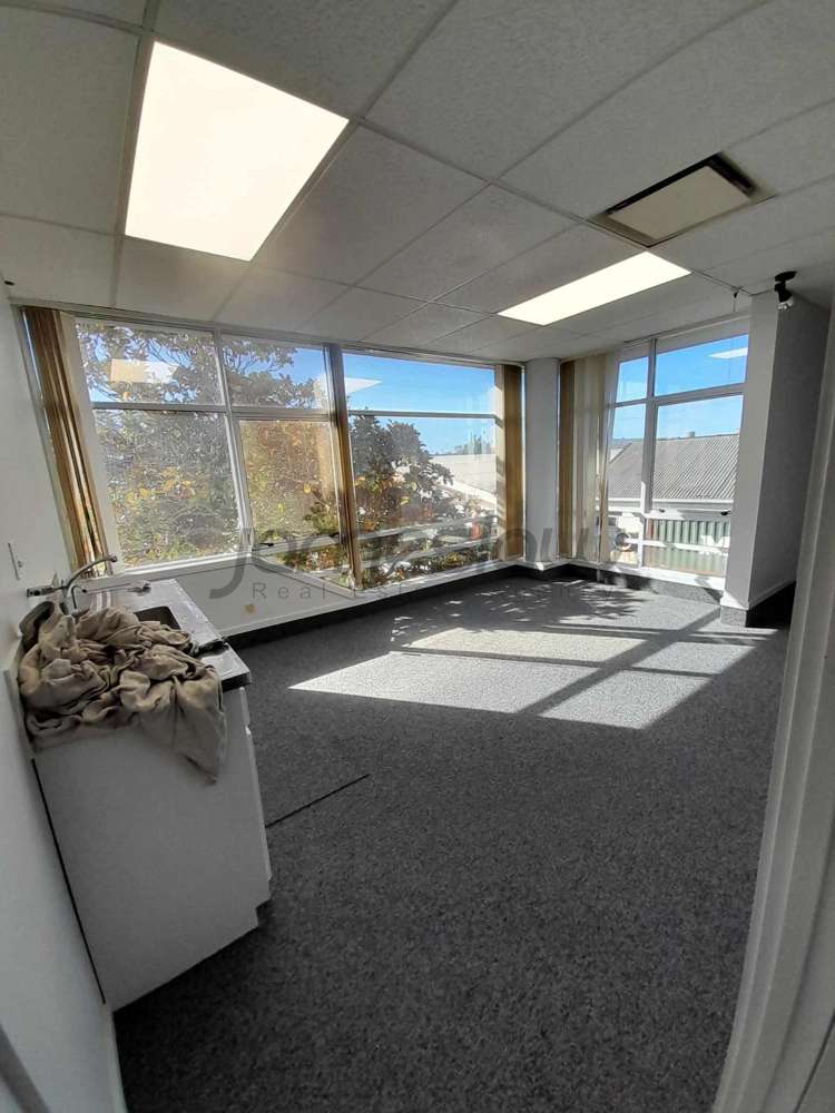 1A/129 Onewa Road Northcote_3