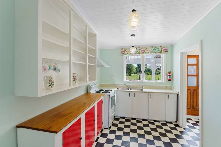 103a Waikawa Beach Road Manakau_12