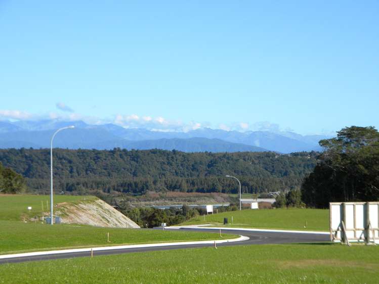 5/155 Hau Hau Road Hokitika_6