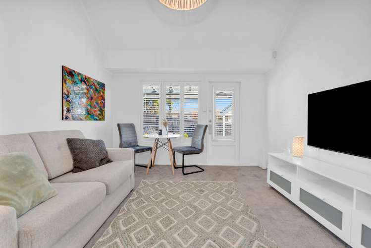 2/49 Gibraltar Street Howick_4