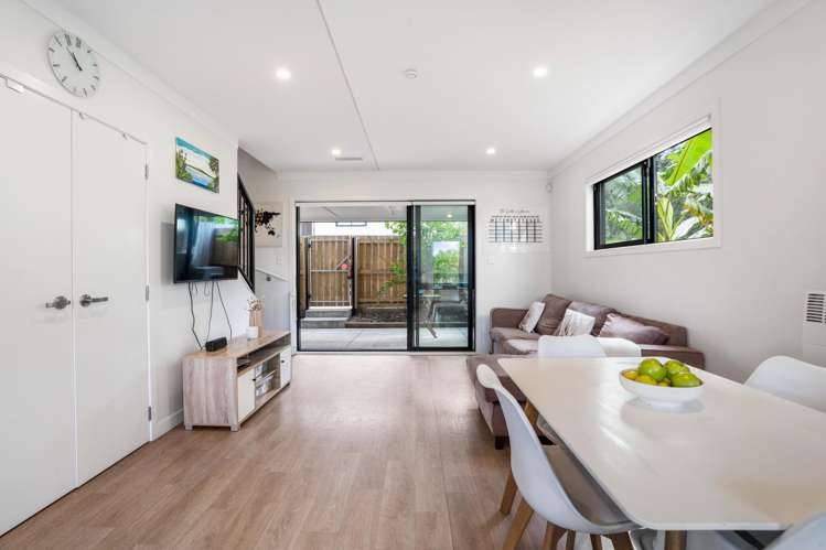 2/141 Wallace Road Mangere Bridge_8