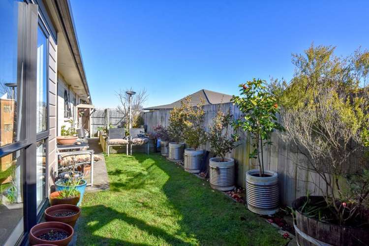 8 Ashmore Park Road Carterton_21