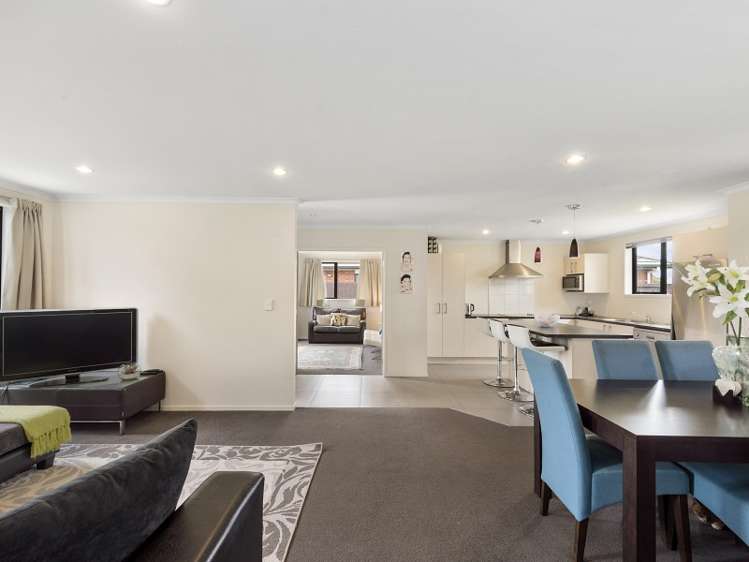 212 Saint James Drive Huntington_8