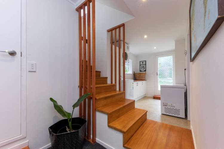 63 Rimutaka Place Titirangi_14