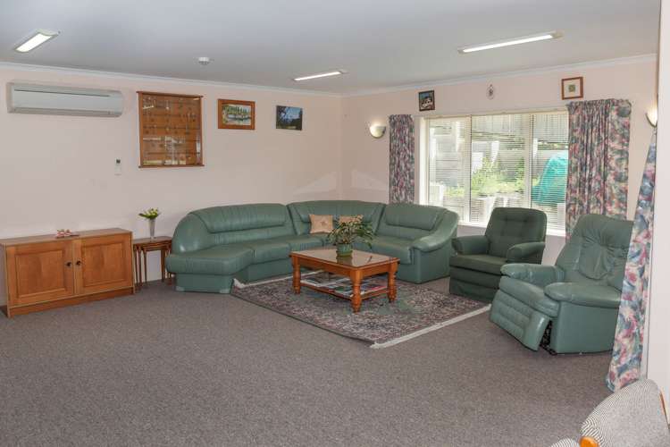 14 Te Puia Drive Aotea_5