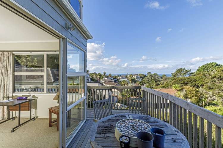 493 East Coast Road Murrays Bay_18