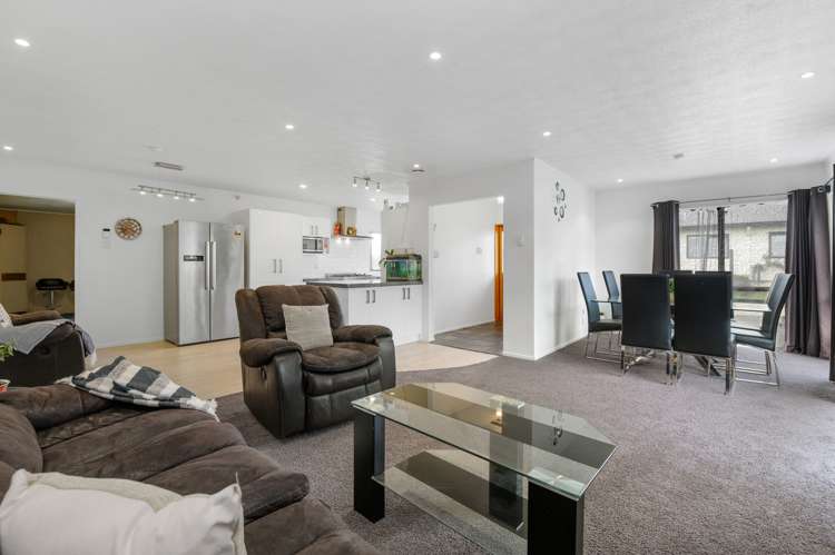 15 Elmslie Place Owhata_2