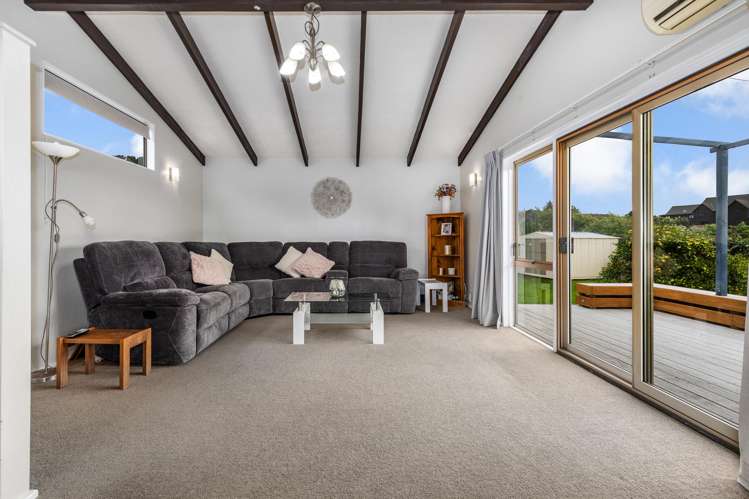 10 Spey Place Papakowhai_11