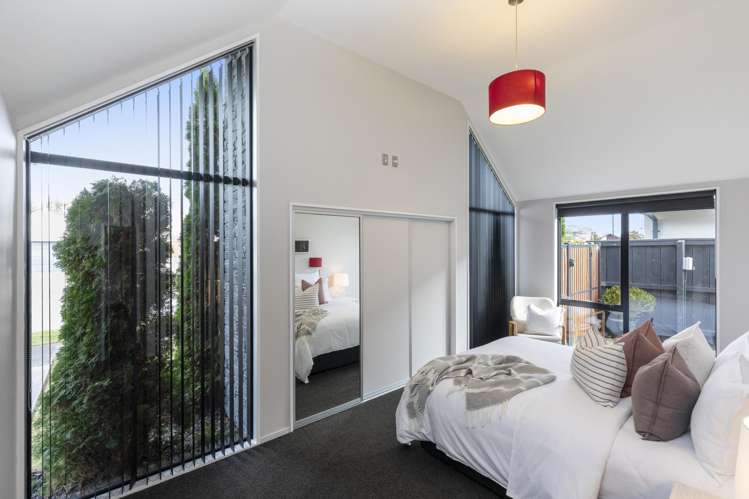 6 Waterstock Way Parklands_17