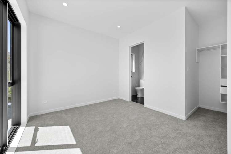 26 & 28 Furlough Road Opaheke_11