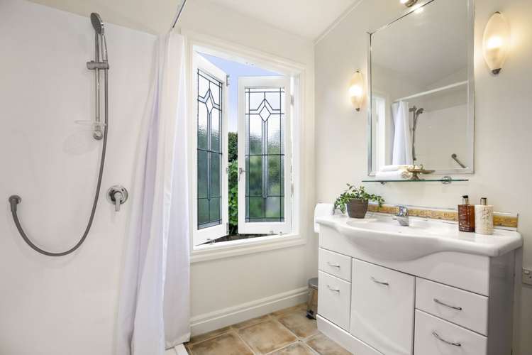 11 Mozeley Avenue Devonport_15