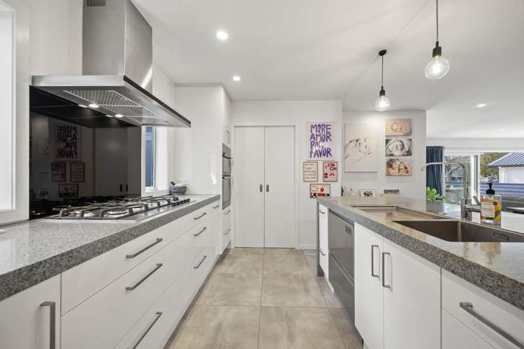 14 Wyoming Avenue Murrays Bay_7