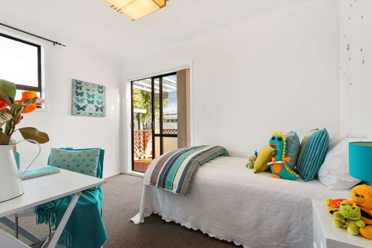 6 Godley Road Green Bay_13