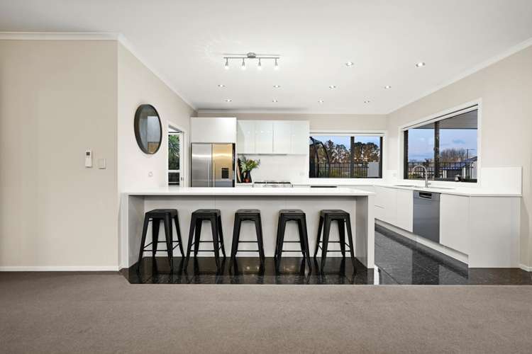 202 Saint James Drive Huntington_14