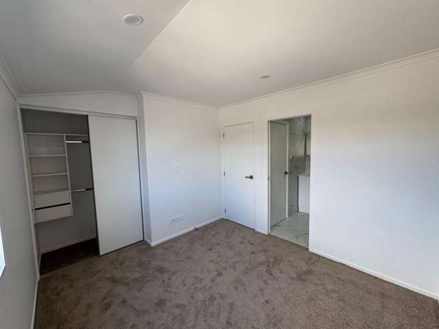 56E Cyclamen 10683_4