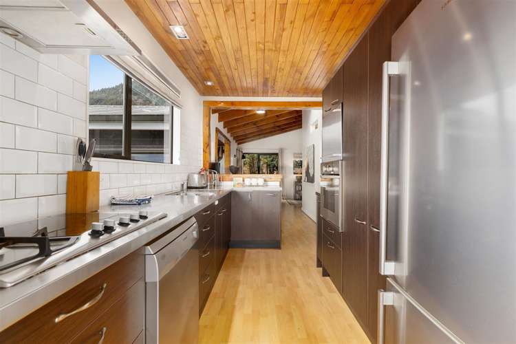 7 Mckerrow Place Fernhill/Sunshine Bay_5