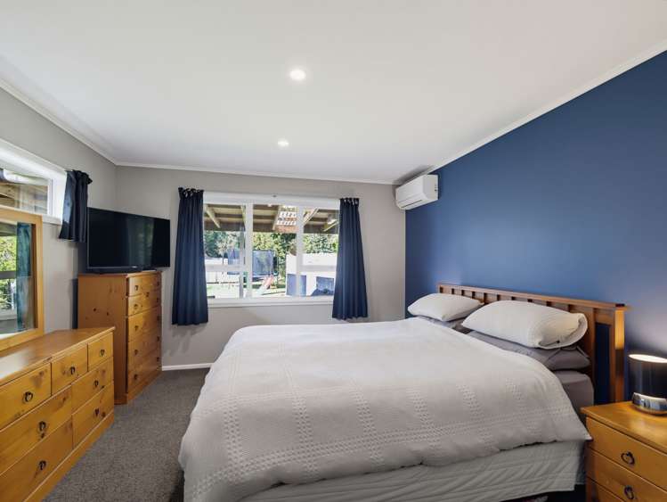 1222 Norfolk Crescent Mayfair_11