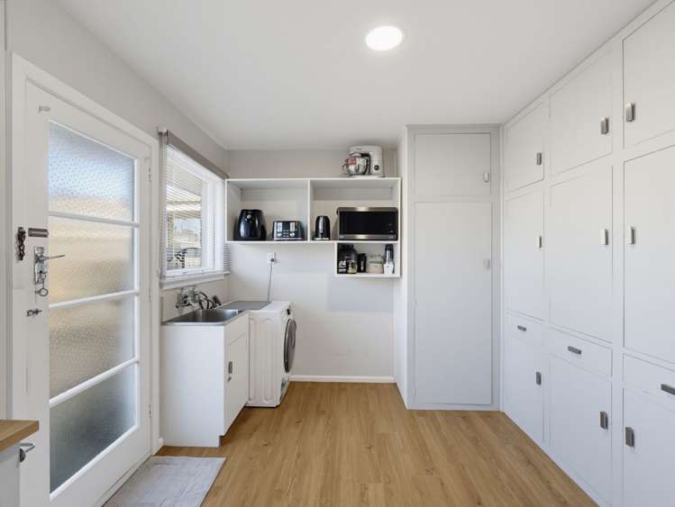 2/7 Curletts Road Sockburn_5