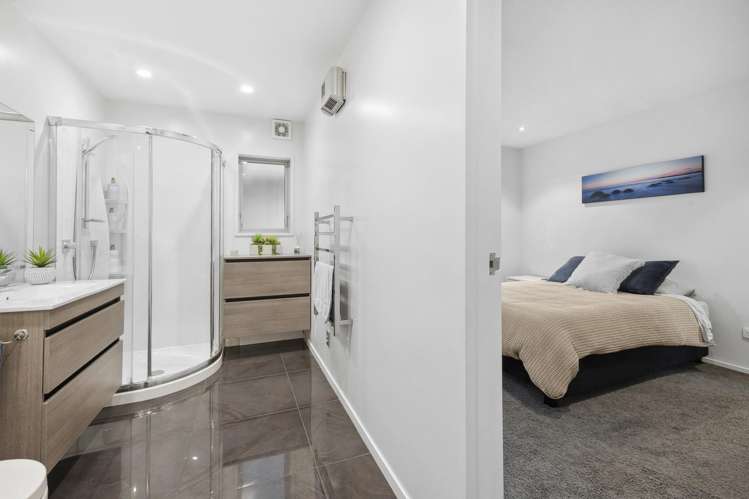 10 Garfield Avenue Roslyn_16
