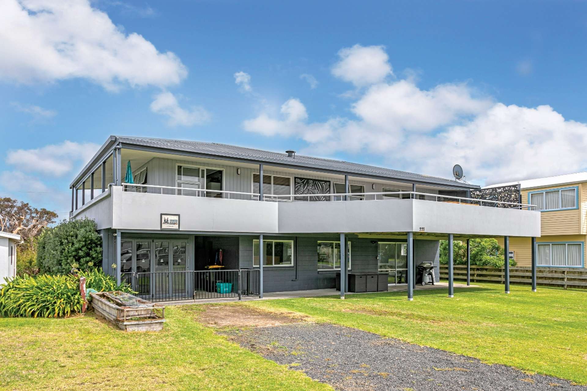 320 Ocean Road Whangamata_0