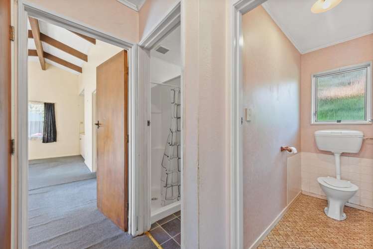 7 Silverbirch Grove The Brook_10